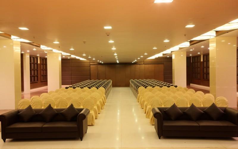 Hotel Shelton Rajahmundry Exterior photo